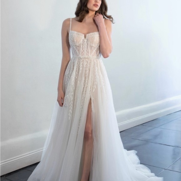 Martina Liana White Wedding Dress - Picture 5 of 8